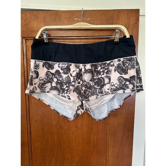 oiselle Pants - Oiselle Women's Running Shorts – Size 10 – EUC – Floral Print